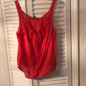 Camisole with delicate ribbon and embroidery.